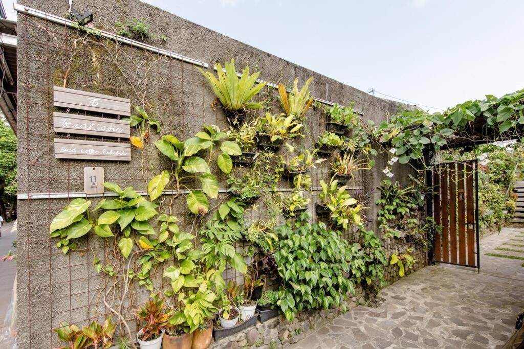 Teras Sabin Hotel Ngabean Exterior foto