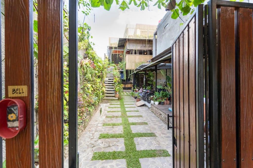 Teras Sabin Hotel Ngabean Exterior foto